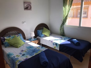 3 bedrooms, iron/ironing board, free WiFi, bed sheets