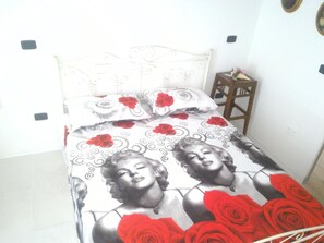 1 bedroom, soundproofing, cots/infant beds, free WiFi
