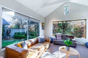 TV, fireplace, offices