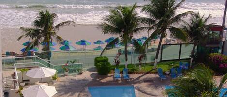 Outdoor pool, pool loungers