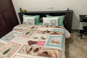 Lägenhet City | 3 sovrum, sängtillbehör av högsta kvalitet och mörkläggningsgardiner