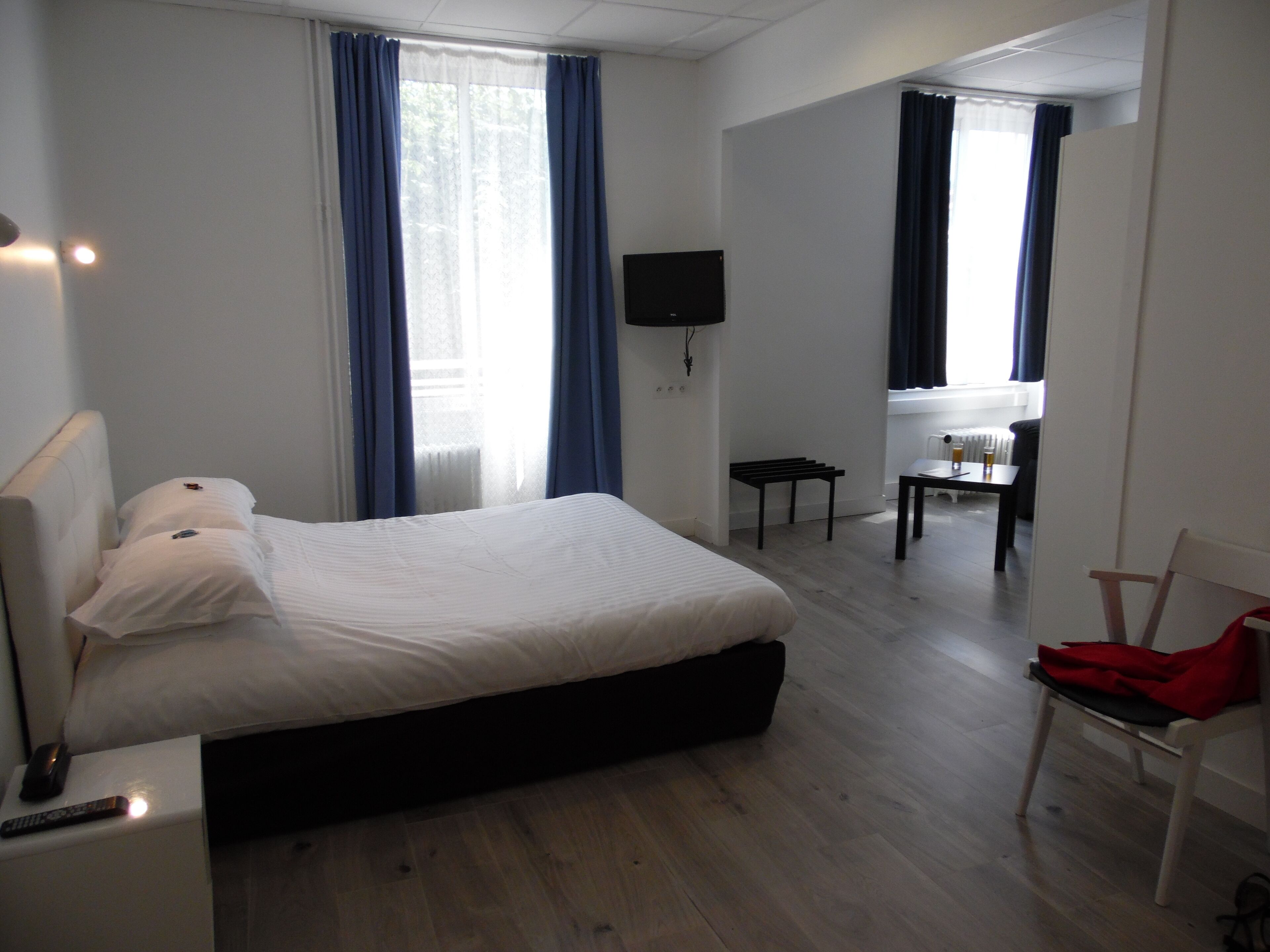 suite | 1 bedroom, in-room safe, individually decorated, individually furnished