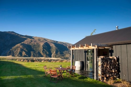 Up in the mountains!!! Luxury self contained unit.