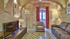Living room - Vallettastay Orangerie (Valletta)