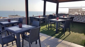 Desayuno buffet incluido todos los días
