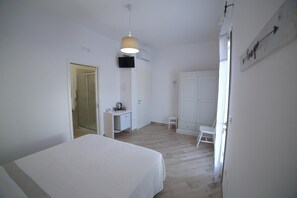 Minibar, coffres-forts dans les chambres, décoration personnalisée