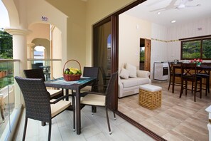 Khu ẩm thực ngoài trời