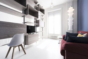 Studio | Living area | Flat-screen TV - Heart Milan Apartments San Barnaba (Milan)