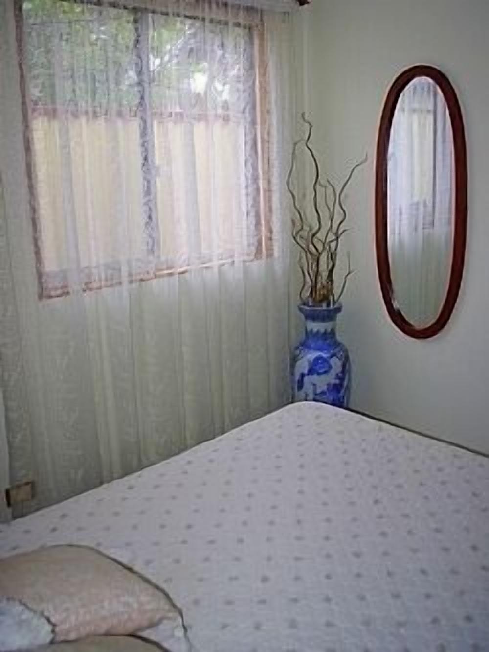 Fully Furnished Self Contained Guest House — image 8