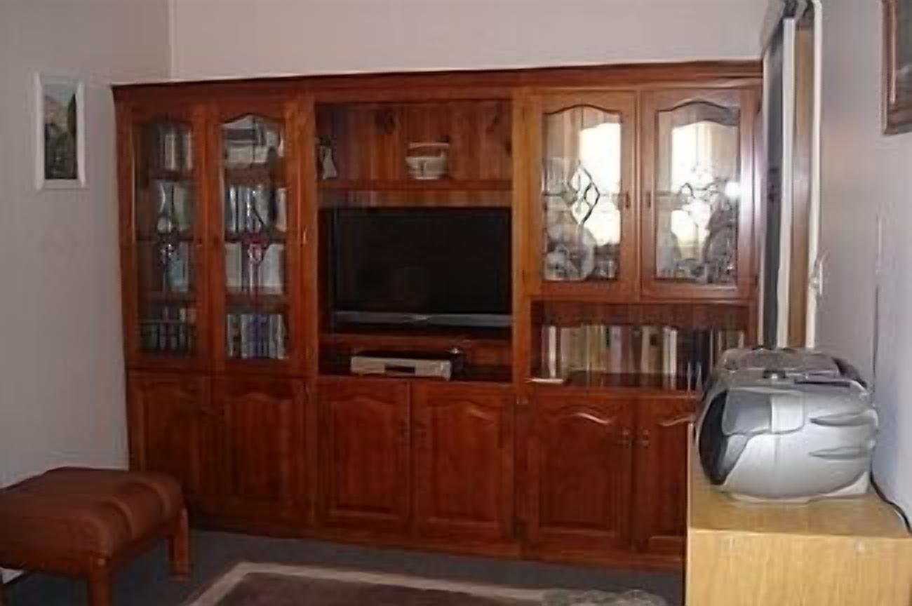 Fully Furnished Self Contained Guest House — image 2