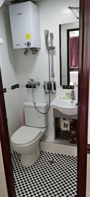 Egyptian cotton sheets, premium bedding, Select Comfort beds, desk - Hang Ho Hostel (Kowloon)