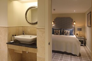 Cosy Double - The Harcourt Arms (Witney)