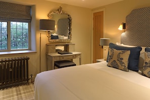 Cosy Double - The Harcourt Arms (Witney)