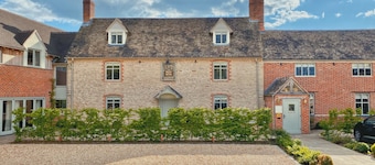 The Harcourt Arms