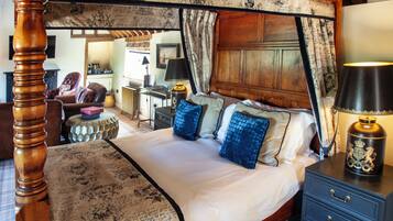 Suite ( Blenheim) | Hypo-allergenic bedding, individually decorated, individually furnished