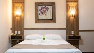 Quarto standard, vista para o jardim | Frigobar, individualmente decorados, escrivaninha