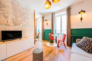 经典公寓, 1 间卧室 | 客厅 | 平板电视