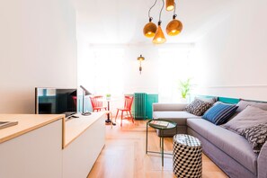 高级公寓, 1 间卧室 | 客厅 | 平板电视