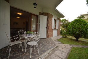 Apartment, 2 Bedrooms | Terrace/patio