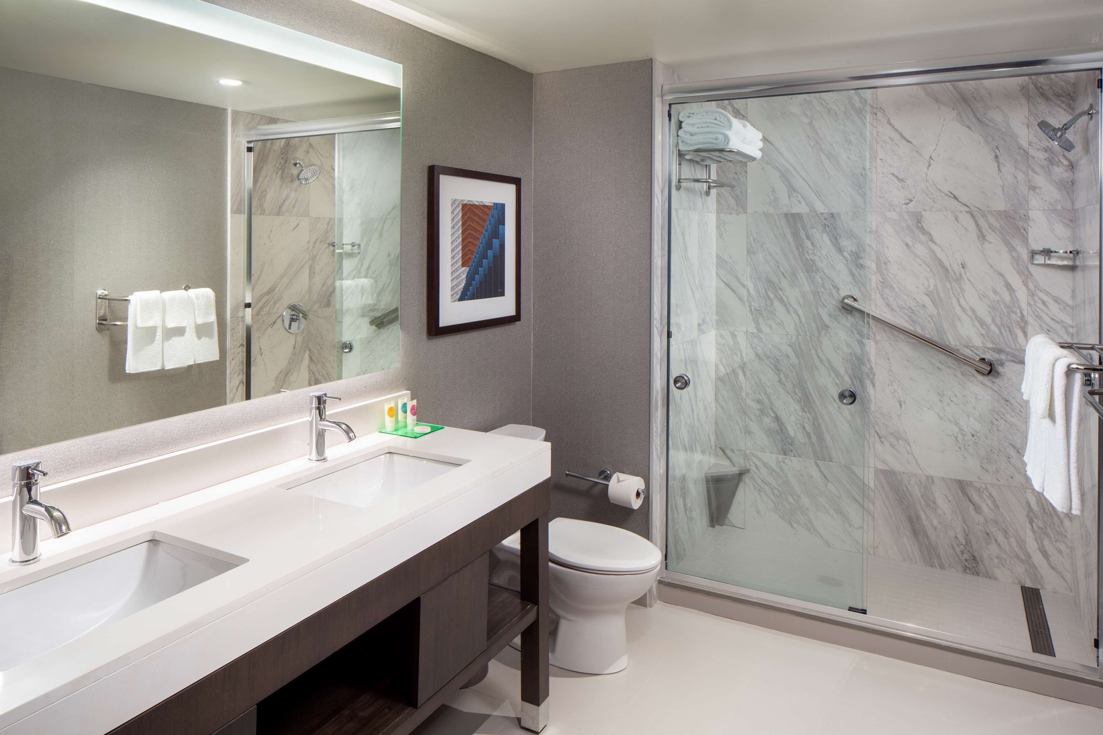 hydromassage showerhead, free toiletries, hair dryer, towels