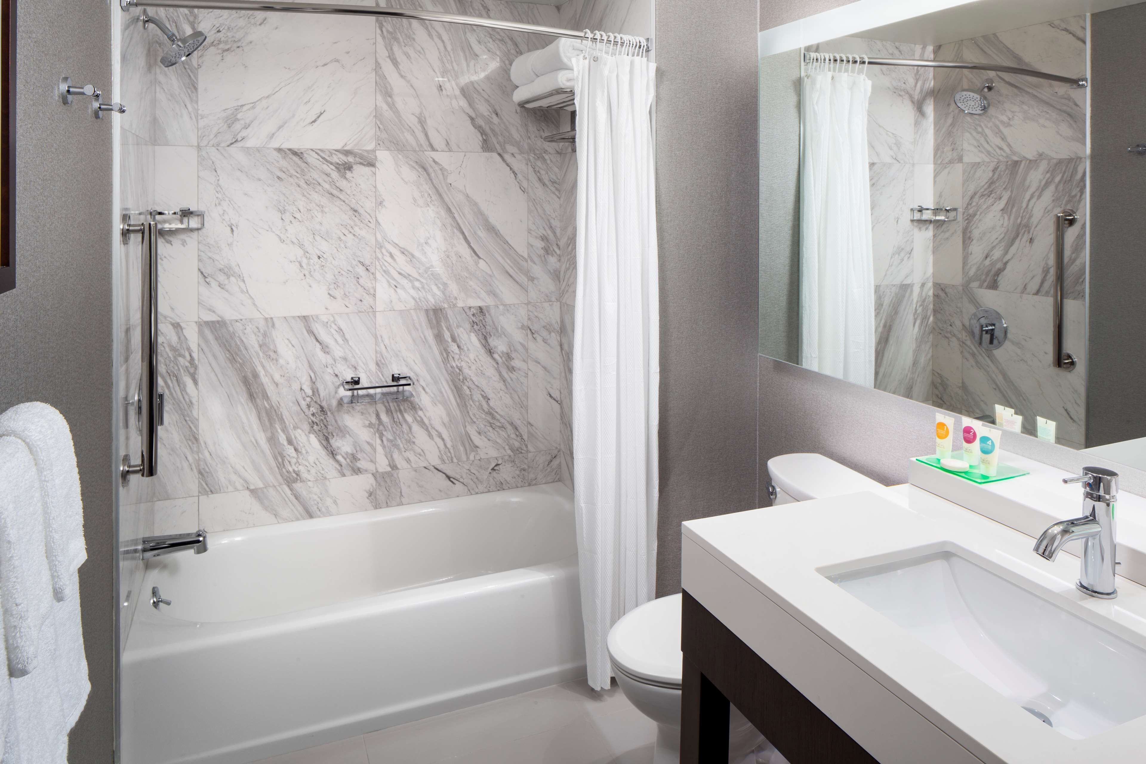 room, multiple beds, accessible, bathtub | bathroom | hydromassage showerhead, free toiletries, hair dryer, towels