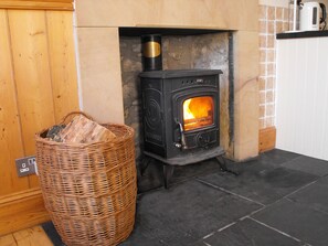 Interior - Historic, homely village retreat with log fires, in stunning Borders. Sleeps 4/6 (Allanton)