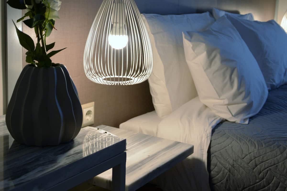 egyptian cotton sheets, premium bedding, pillow-top beds, in-room safe