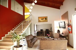 Staircase - Porto Center Hotel (Luís Eduardo Magalhães)