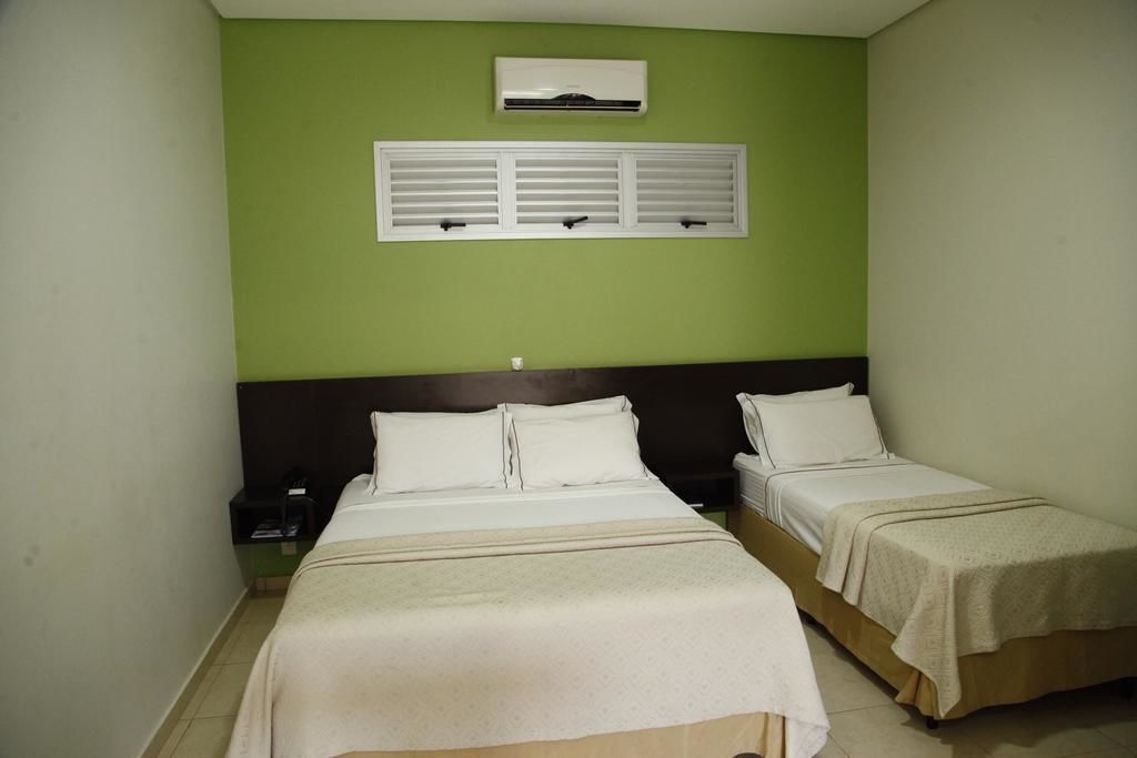 Quarto triplo (Especial) | Frigobar, escrivaninha, Wi-Fi de cortesia, roupa de cama