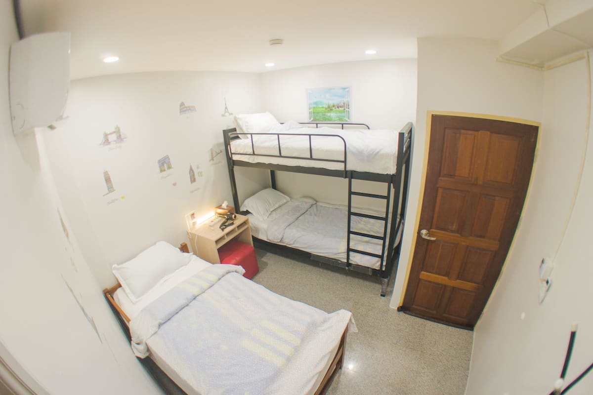 Basic Room (Mid) | 1 sovrum, minibar, gratis wi-fi och sängkläder