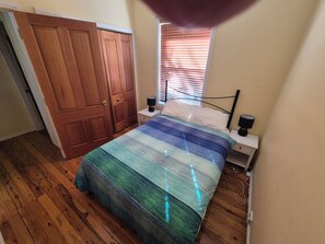 4 bedrooms, iron/ironing board - "Torakina"4 Pether St Talbingo  (Talbingo)