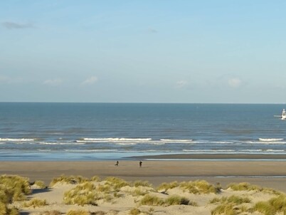 Villa Oostduinkerke, 400m sea+dunes,quiet+green+much light, 6p+baby,3bed+2bath
