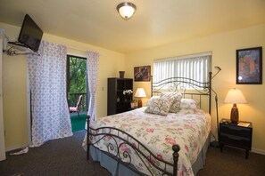 Standard Room, River View | Individually decorated, individually furnished, desk, soundproofing - River View Garden Resort (Monte Rio)
