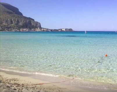 Apartment newly renovated 2 minutes from the gorgeous beach Monello