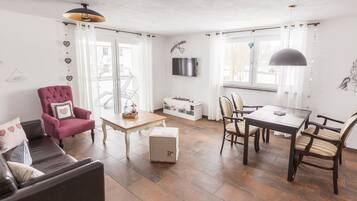 Apartment, 2 Bedrooms, Terrace (Villa) | Hypo-allergenic bedding, in-room safe, individually decorated