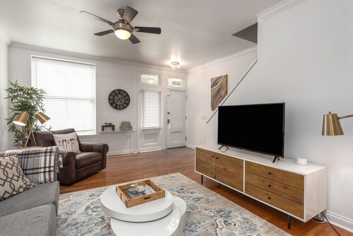 Tiffany Charmer Corp Rentals by NamaStay