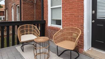 Signature Townhome, 4 Bedrooms, Non Smoking, Kitchen | Terrace/patio