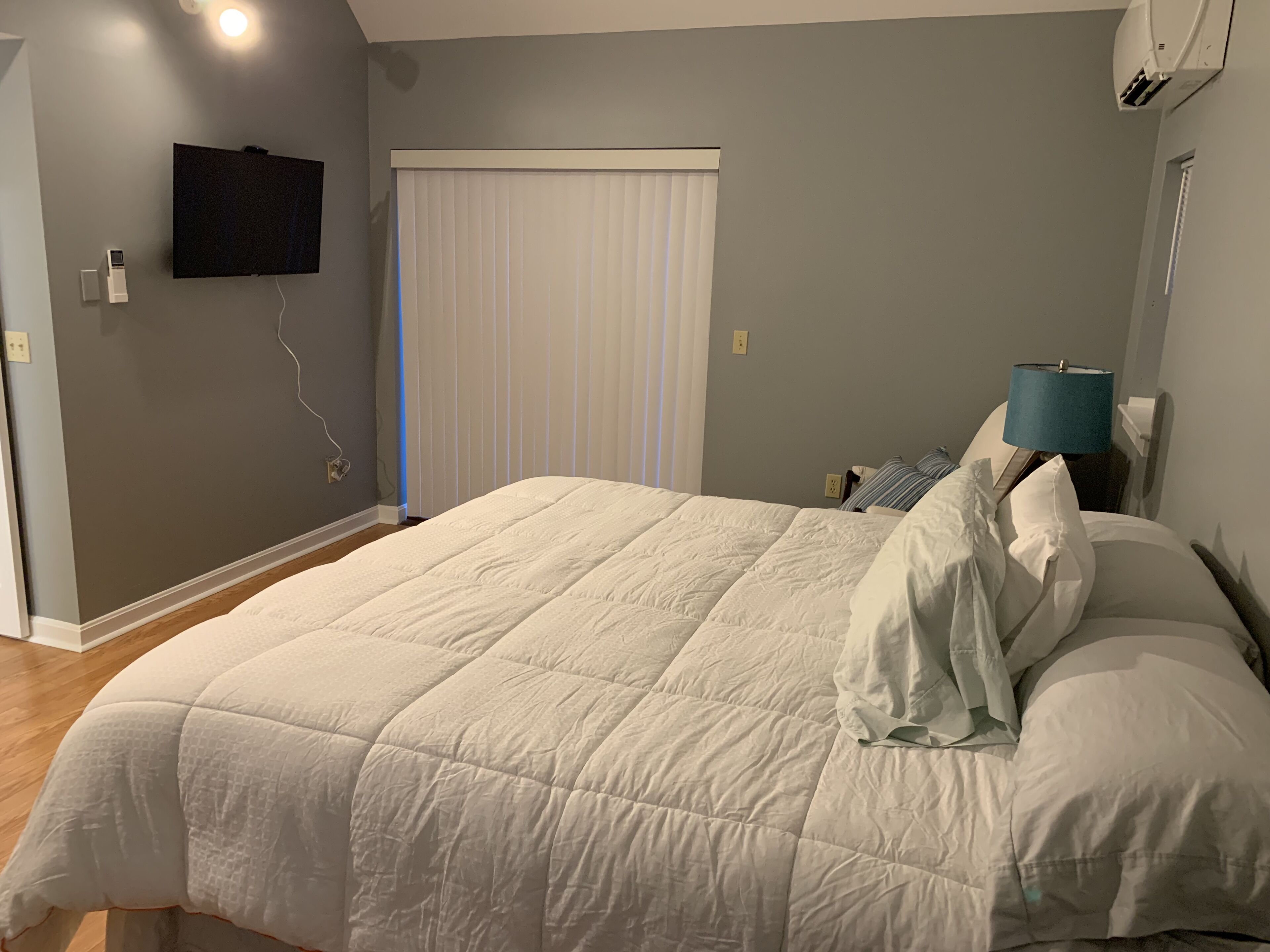 3 bedrooms, iron/ironing board, travel crib, WiFi (free)