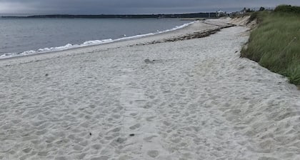 Beautiful home near Jacknife Beach and bike trail