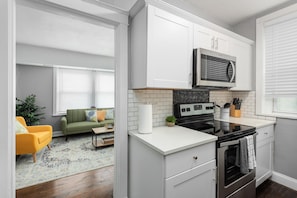 City Apartment, 1 Bedroom, Non Smoking, Kitchen | Private kitchen