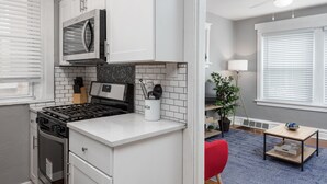 Comfort Apartment, 1 Bedroom, Non Smoking, Kitchen | Private kitchen - Central Garden Getaways Corp Rentals by NamaStay (St. Louis)