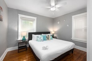 Comfort Apartment, 1 Bedroom, Non Smoking, Kitchen | Iron/ironing board, free WiFi, bed sheets