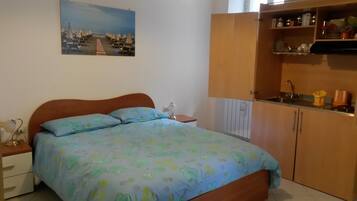 1 bedroom, iron/ironing board, bed sheets