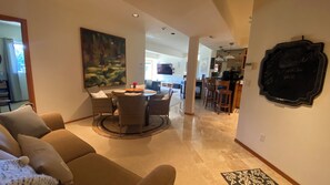 TV connectée, cheminée