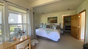 3 bedrooms, iron/ironing board, free WiFi, bed sheets - Welcome to Pinnacle Perch – Sunniest Spot in Sudden Valley’s Most Desired Gate (Bellingham)