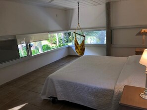 3 عدّة غرف نوم ومكواة/لوح كي وواي فاي وملاءات أسرّة