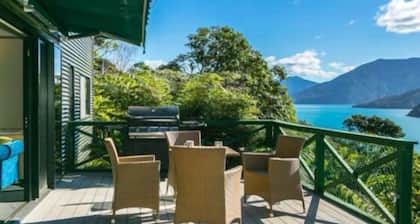 Kenepuru View - Private getaway in the Sounds