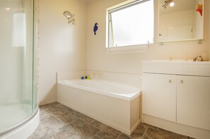 Bathtub