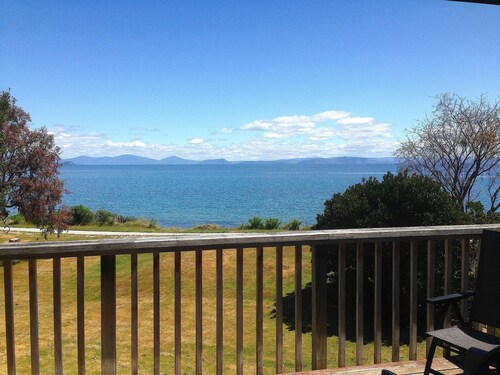 Relax Lakeside - Five Mile Bay Holiday Home