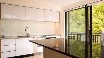 Fridge, microwave, oven, dishwasher